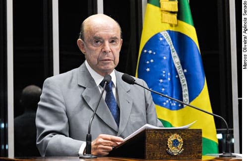 Dornelles aponta desafio de equilibrar carga tributária sem diminuir gastos na área social e na Previdência Social