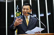 Aposentados com mais de 70 anos poderão ser dispensados da declaração do IR