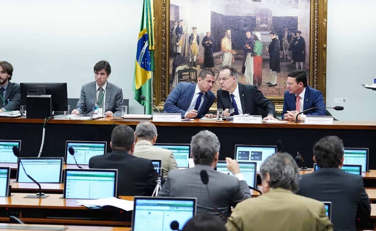 Reforma da Previdência: relatório é modificado e deve ser votado nesta quinta-feira