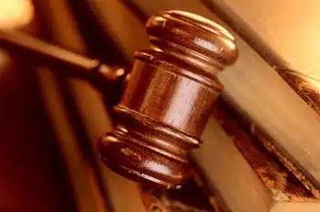 INSS é condenado por descontar pensão alimentícia indevidamente