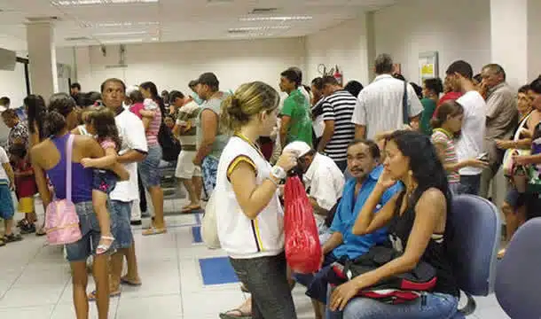 Segurados do INSS pegaram R$ 31,6 bilhões em empréstimos consignados em 2012