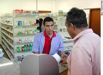 CAS avalia permissão para venda de remédios a preço de custo a aposentados