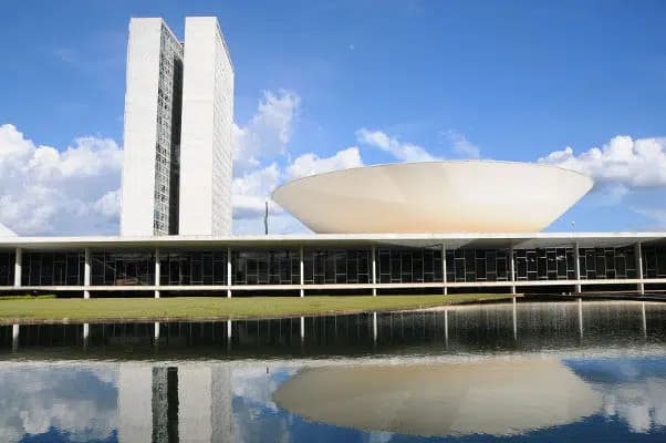 Projeto prevê isenção do imposto de renda e carência do INSS para pessoas com perda do olfato